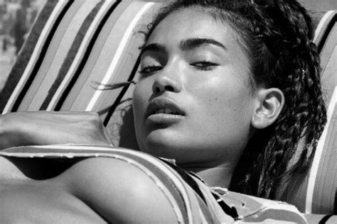 kelly gale nue|Kelly Gale Nude & Topless Collection (44 Photos)